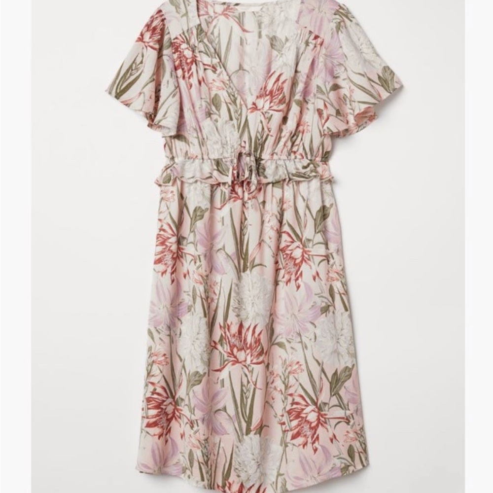 H&M mama flutter sleeve dress